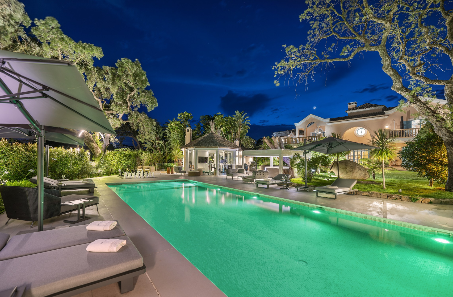 5 Bedroom Villa in San Roque - Photo 18
