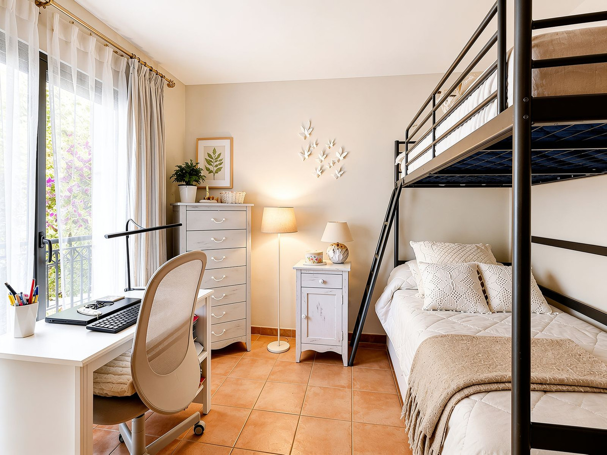 2 Bedroom Apartment in Marbella - Photo 14