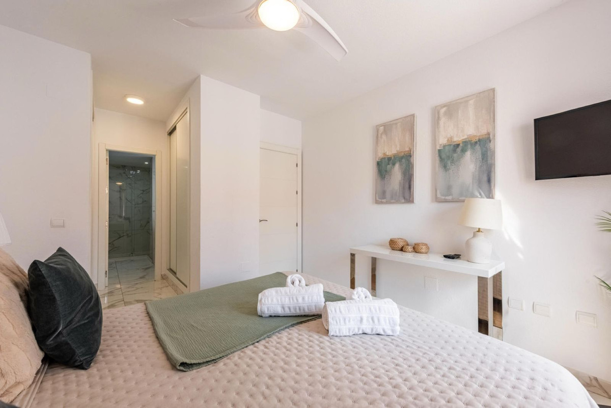 3 Bedroom Apartment in Marbella - Photo 9