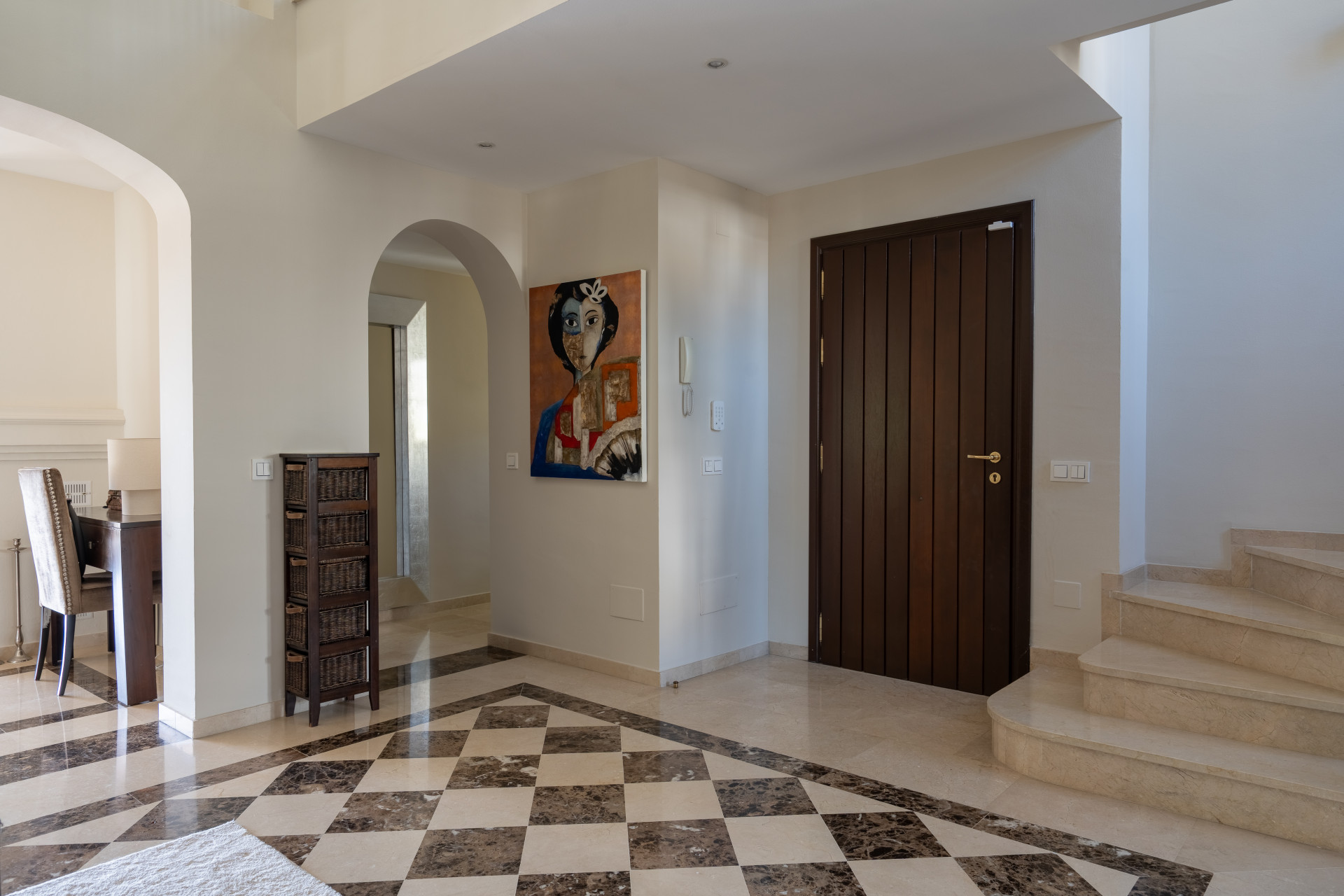 4 Bedroom Villa in Marbella - Photo 7