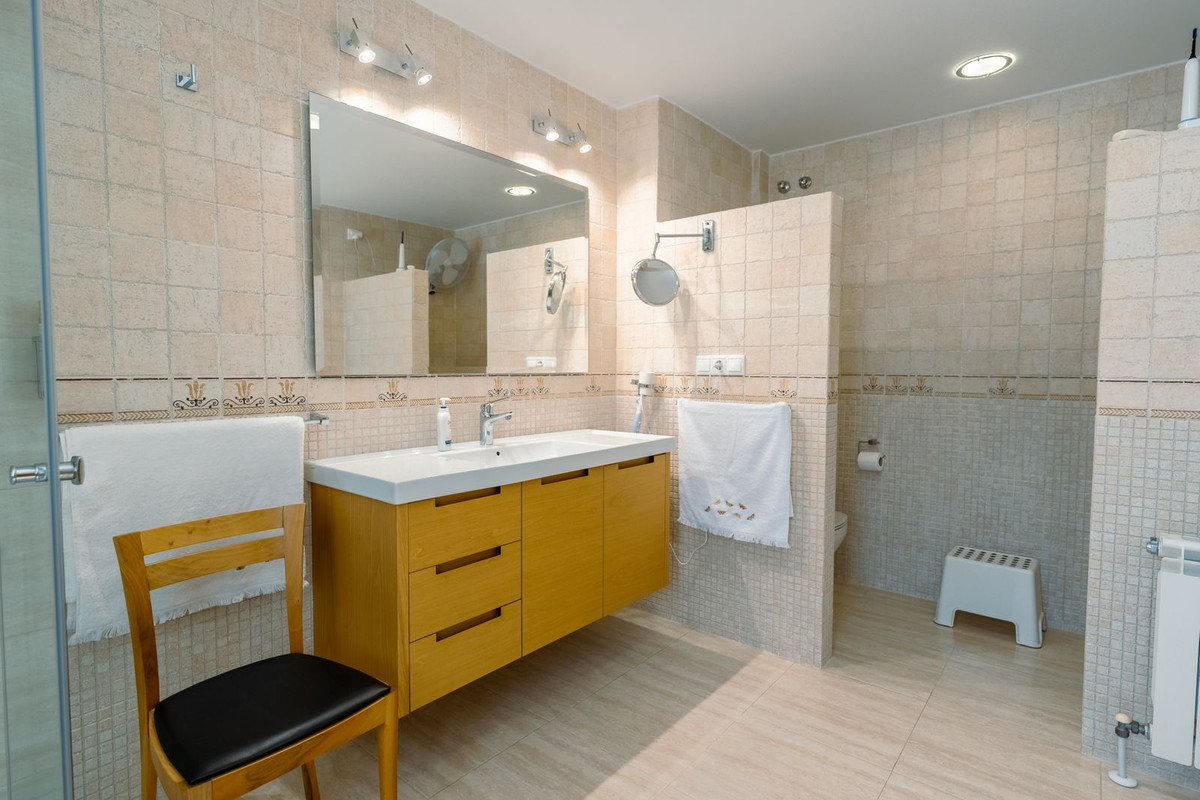 5 Bedroom Villa in San Pedro de Alcántara - Foto 35