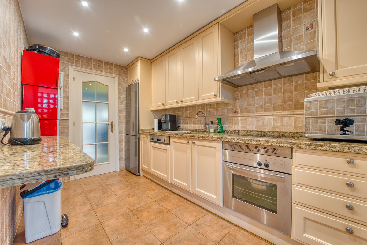 2 Bedroom Apartment in Marbella - Foto 5