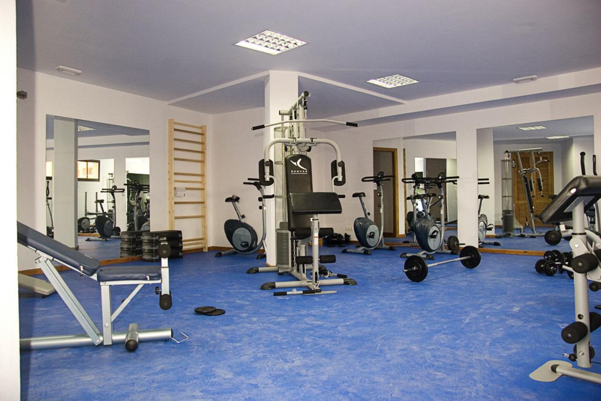 2 Bedroom Apartment in Fuengirola - Photo 7