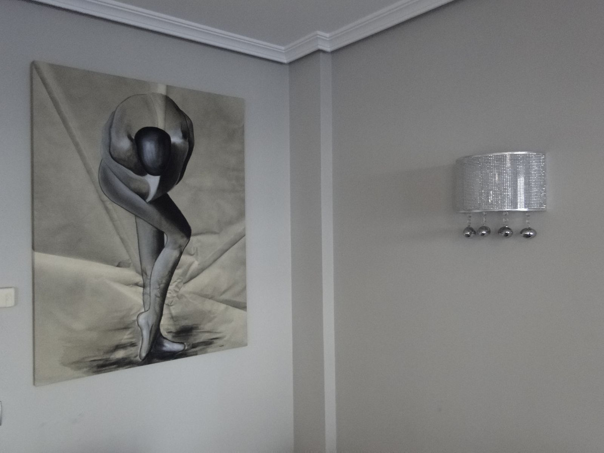 5 Bedroom Townhouse in Estepona - Photo 17