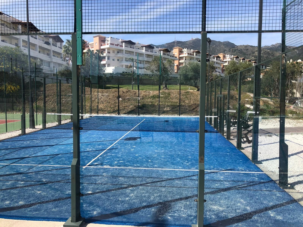 2 Bedroom Apartment in Benalmádena - Photo 13