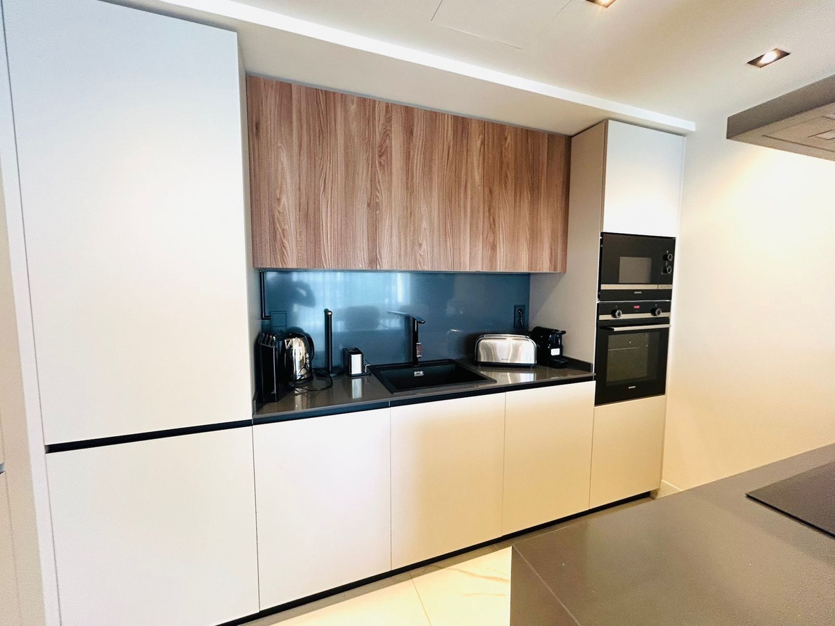 3 Bedroom Apartment in San Pedro de Alcántara - Photo 7