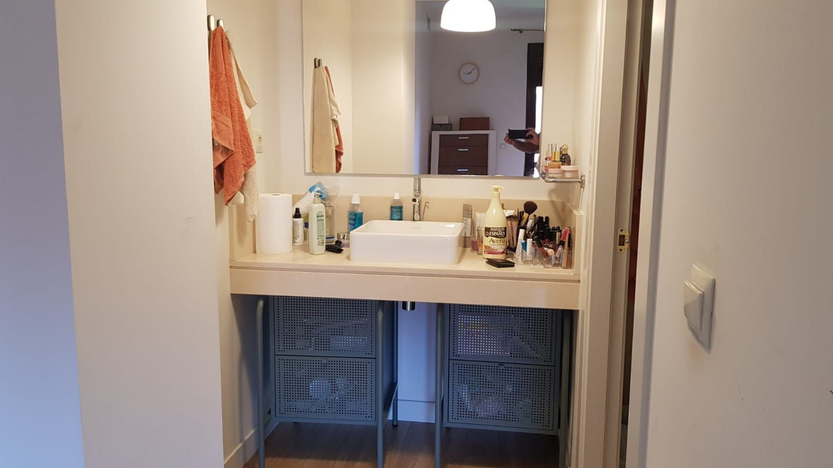 4 Bedroom Apartment in Benalmádena - Photo 37