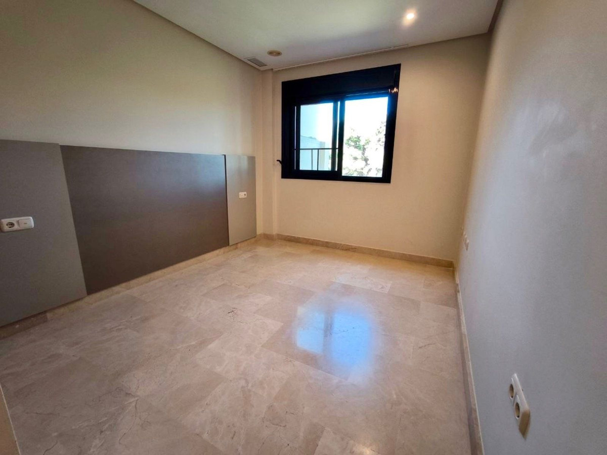 Piso de 3 dormitorios con piscina en Málaga – Foto 18