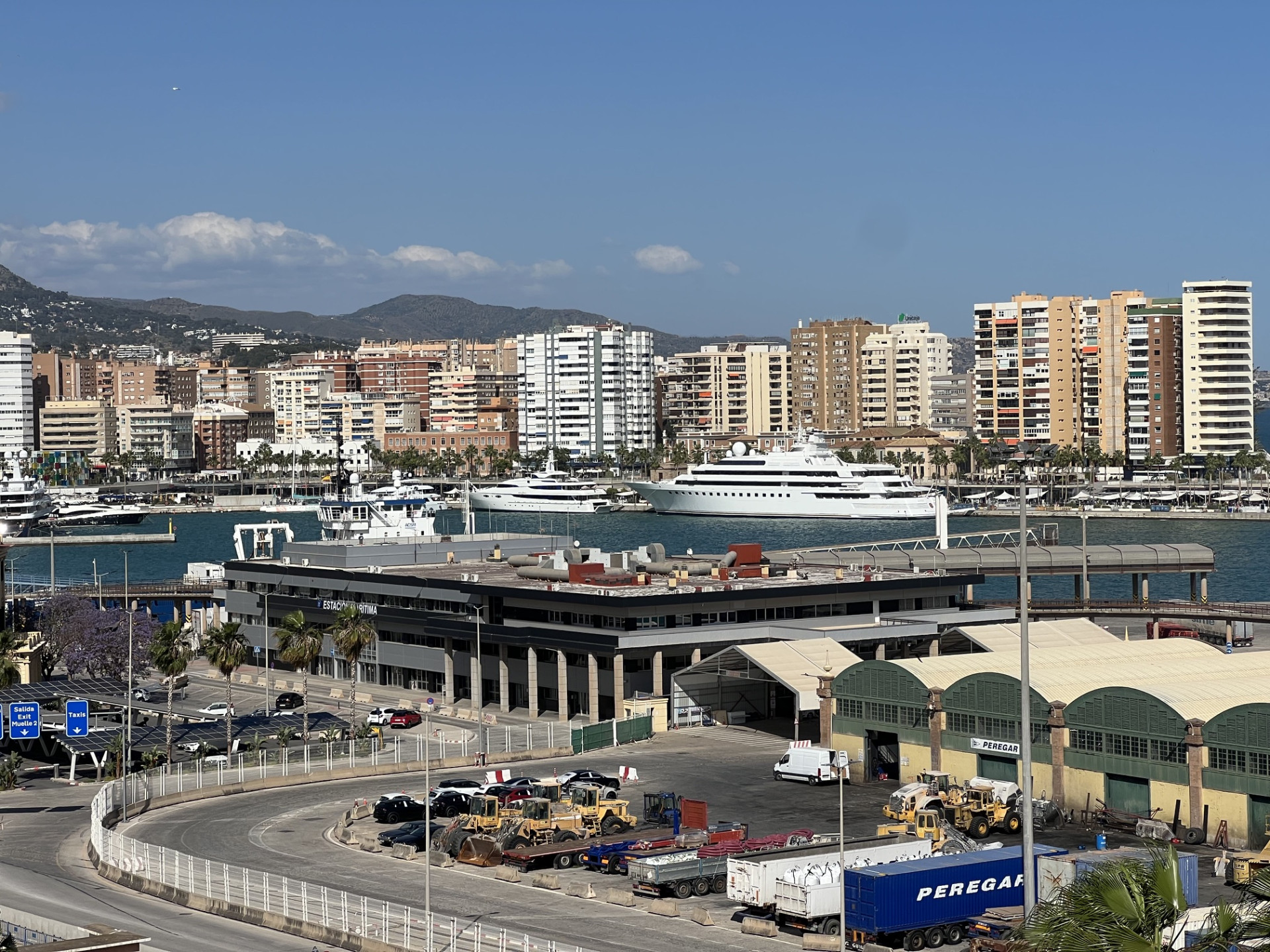 5 Bedroom Penthouse in Málaga - Photo 2