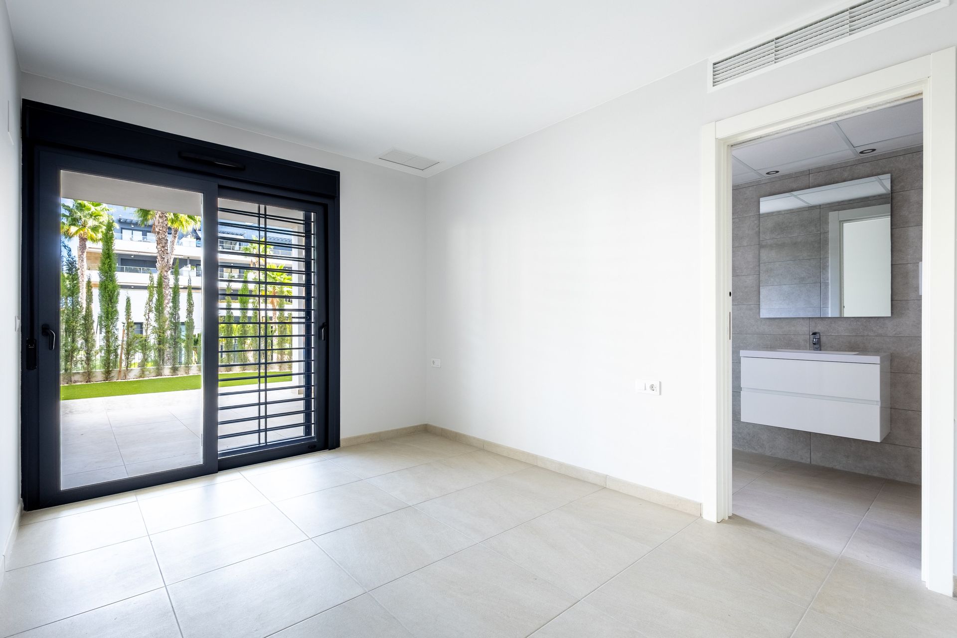 Apartamento com 3 quartos com piscina em Alicante, Espanha – Foto 24