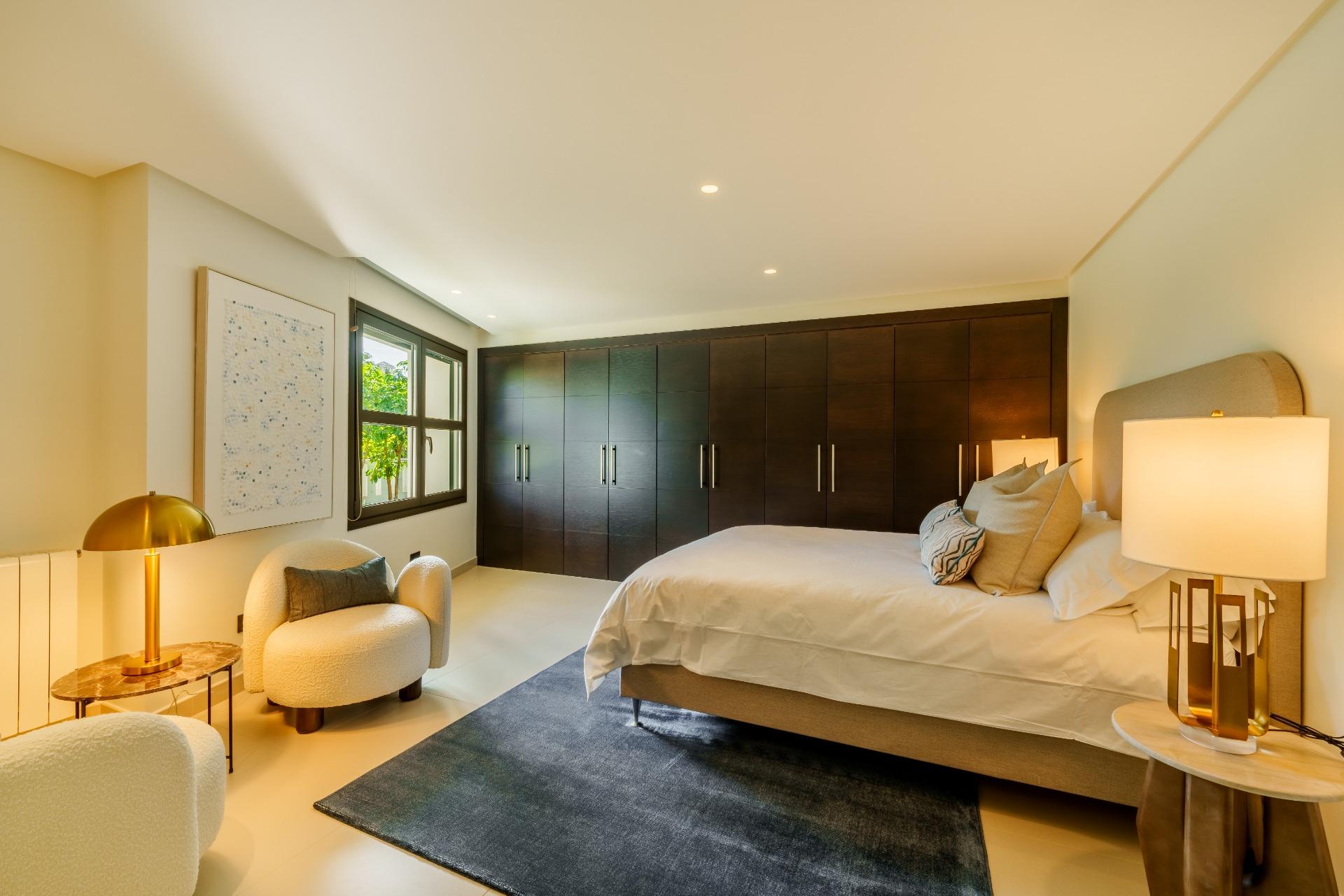 5 Bedroom Villa in Marbella - Photo 11