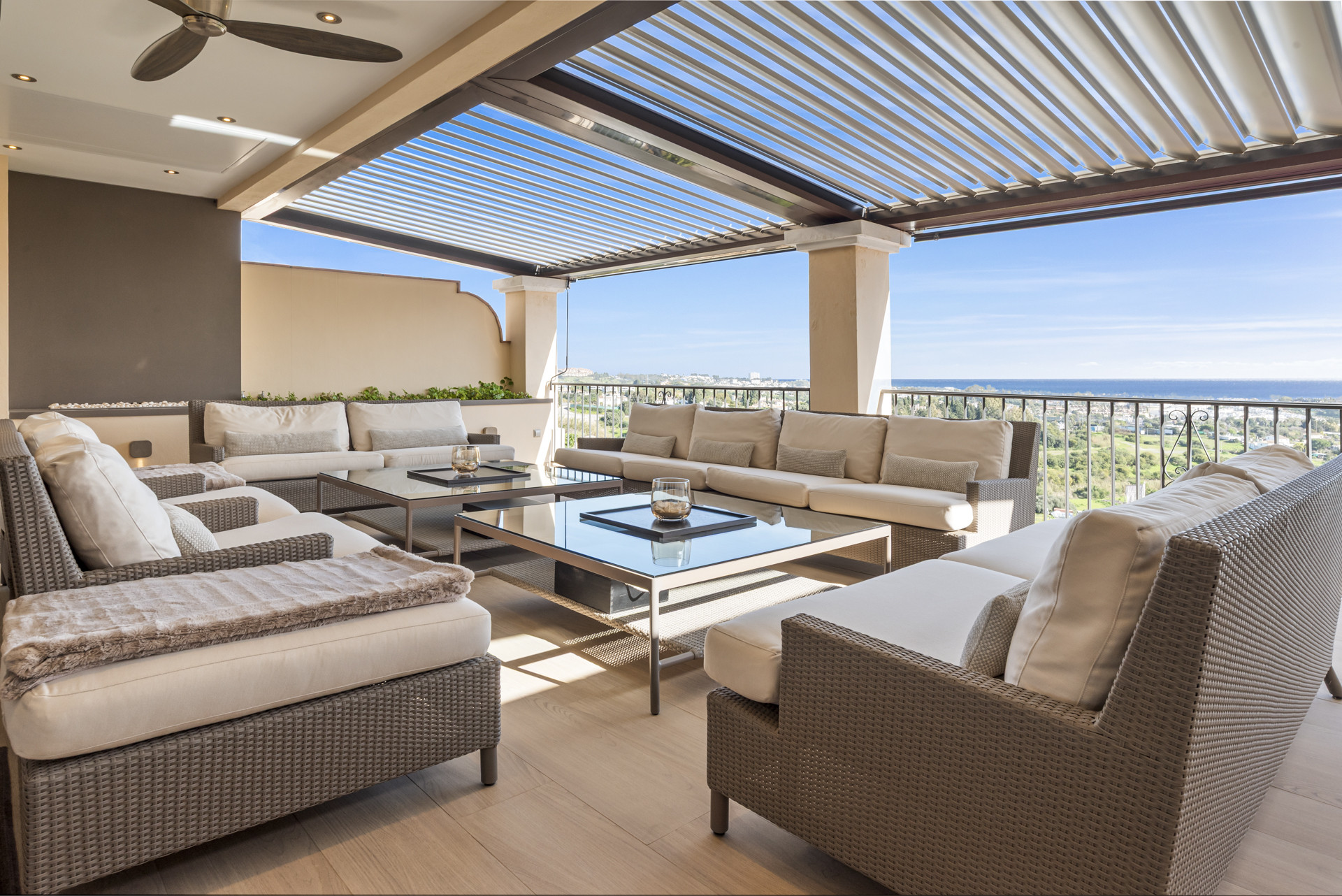 4 Bedroom Penthouse in Benahavís - Фото 4