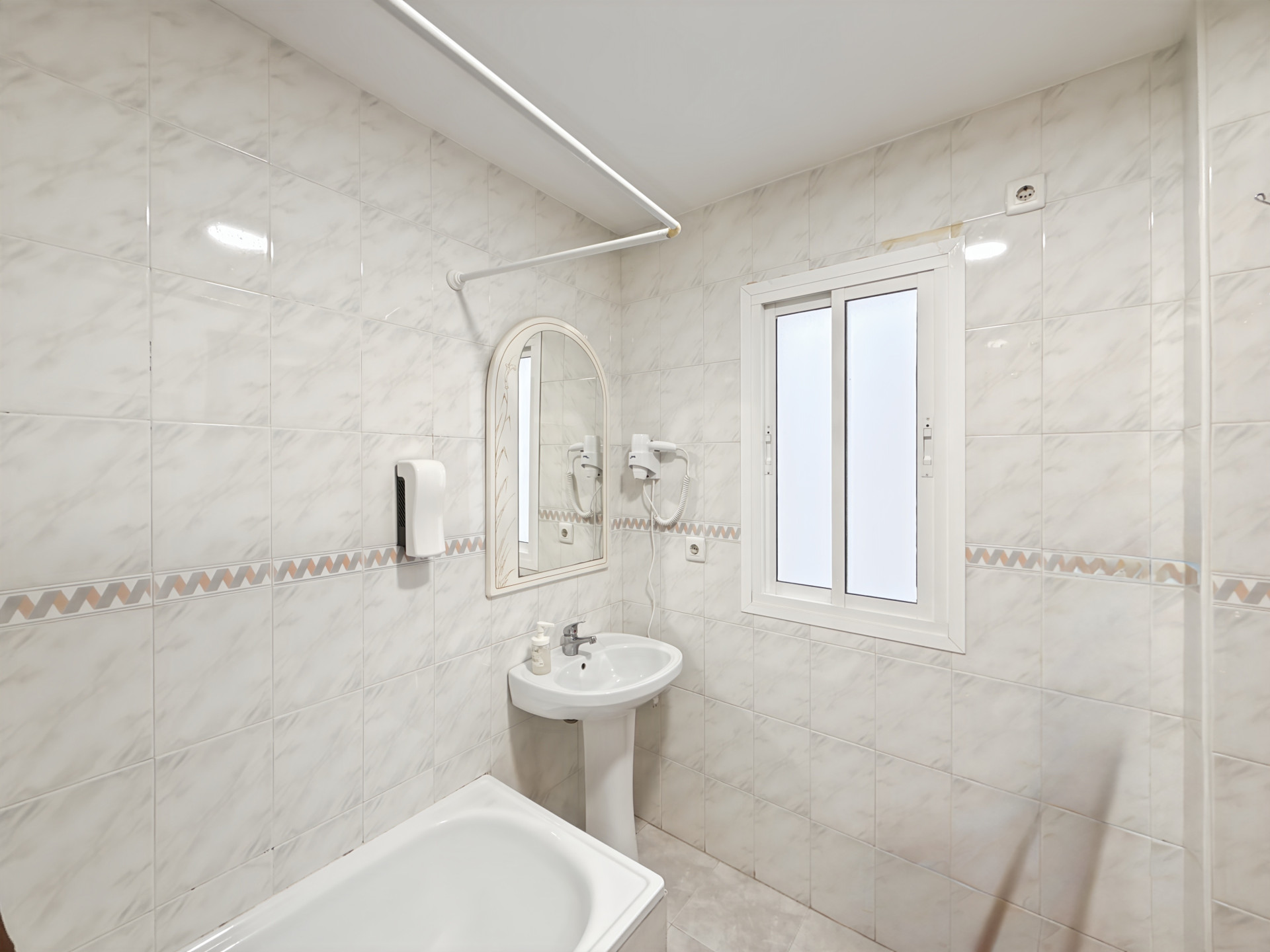 1 Bedroom Apartment in Málaga - Photo 20