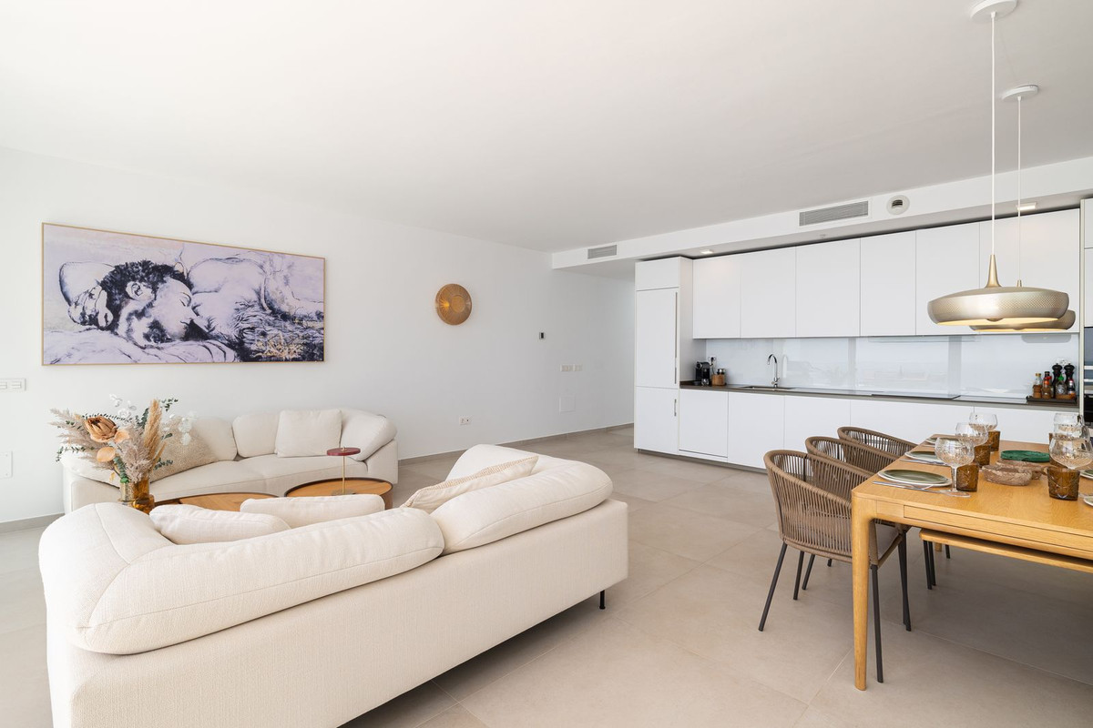 3 Bedroom Penthouse in Benalmádena - Photo 4