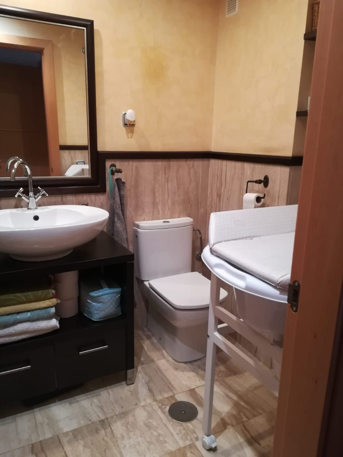 2 Bedroom Apartment in Torremolinos - Photo 16