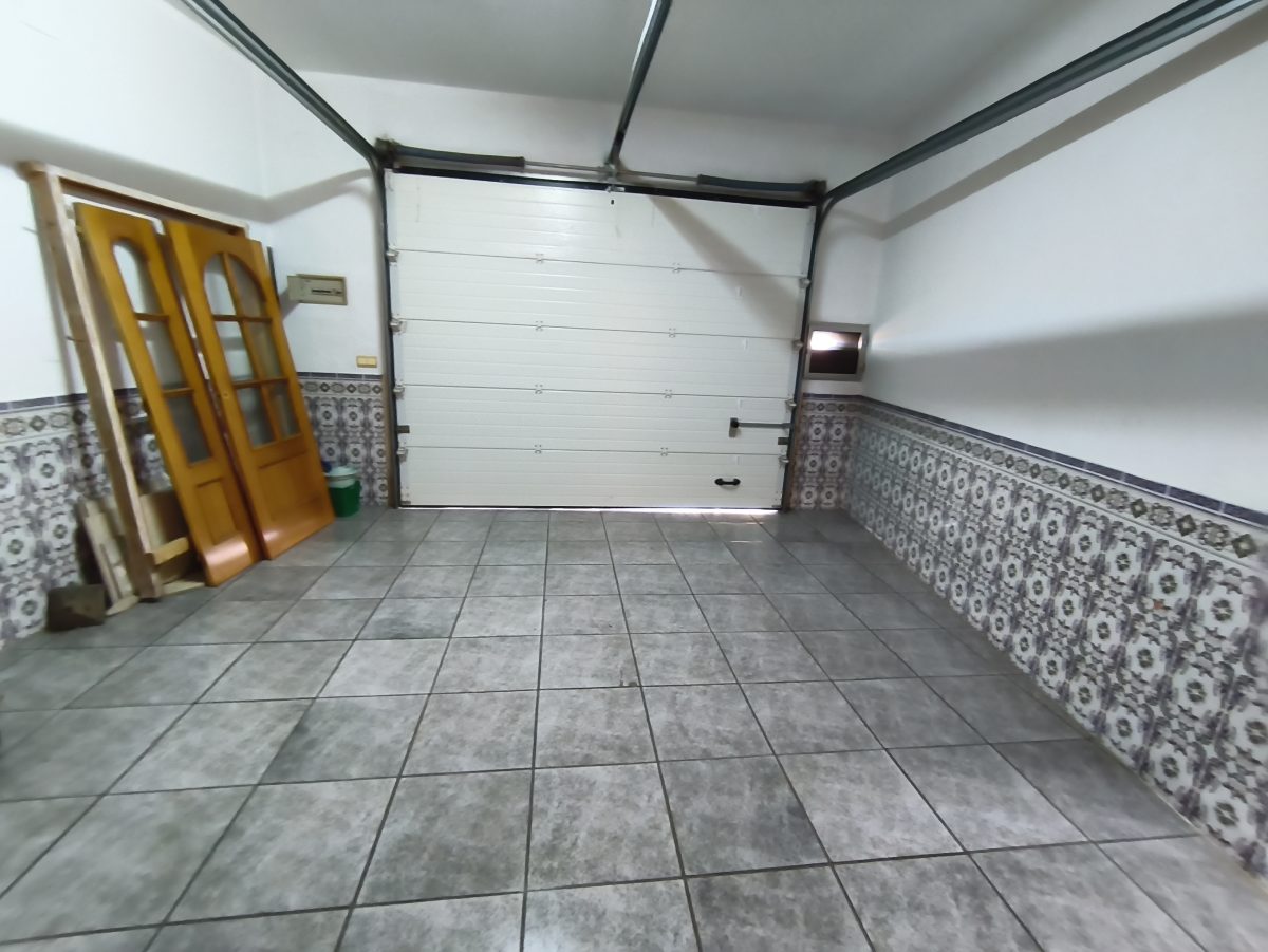 Chalet de 4 dormitorios en Valencia – Foto 22