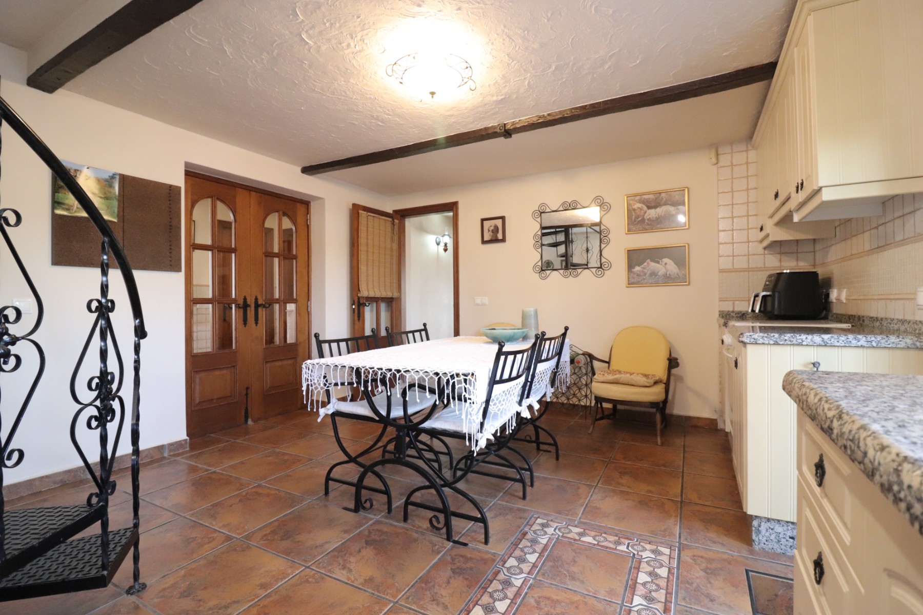 Chalet de 4 dormitorios en Alicante – Foto 10