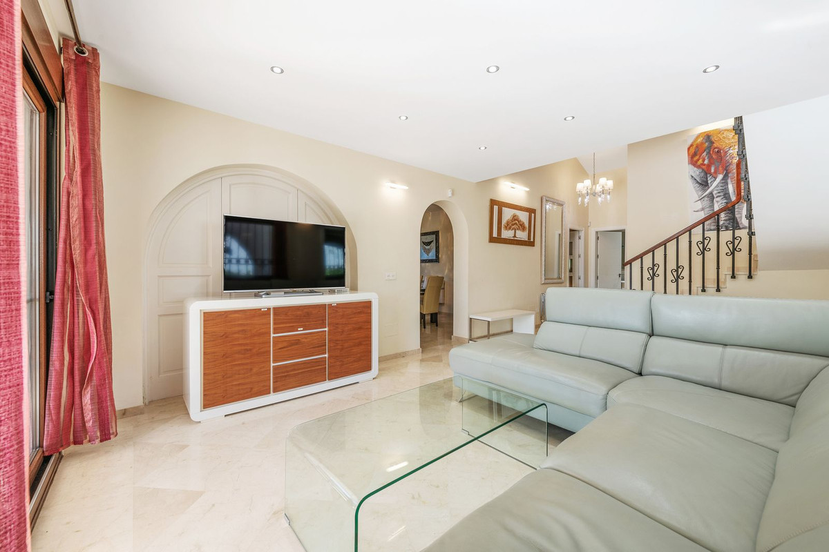 5 Bedroom Villa in Estepona - Foto 5