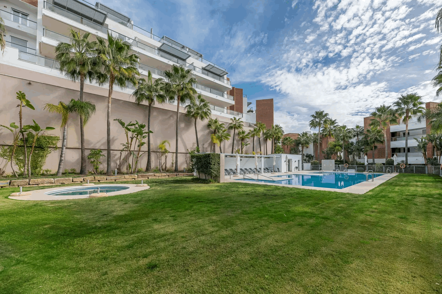 3 Bedroom Apartment in Benahavís - Photo 33