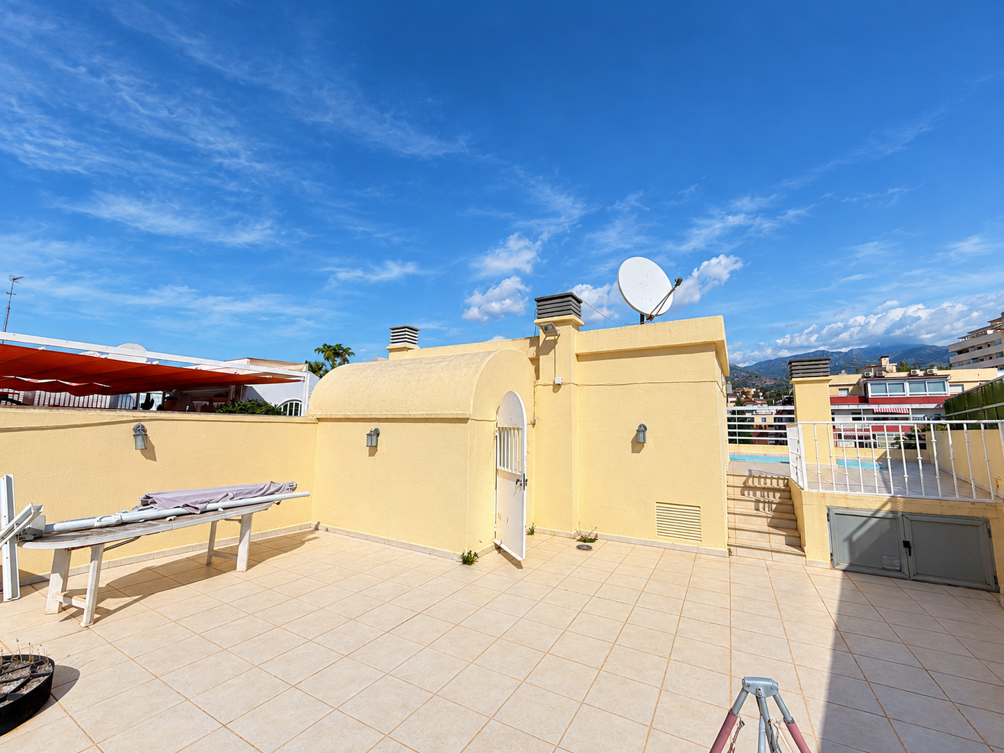 Piso de 4 dormitorios con piscina en Málaga – Foto 23