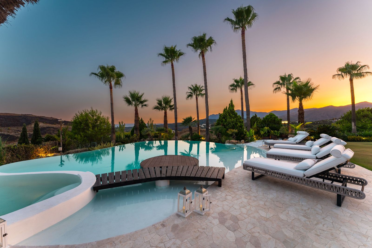 5 Bedroom Villa in Benahavís - Foto 4