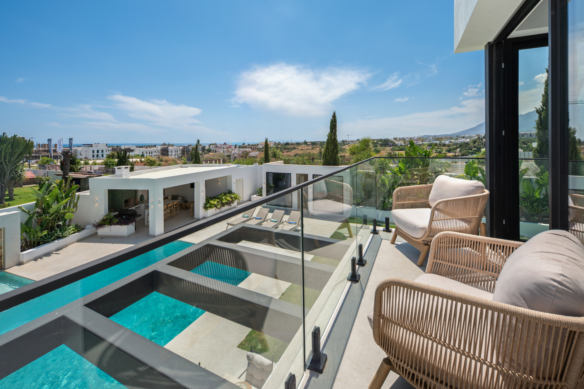 6 Bedroom Villa in Estepona - Photo 25