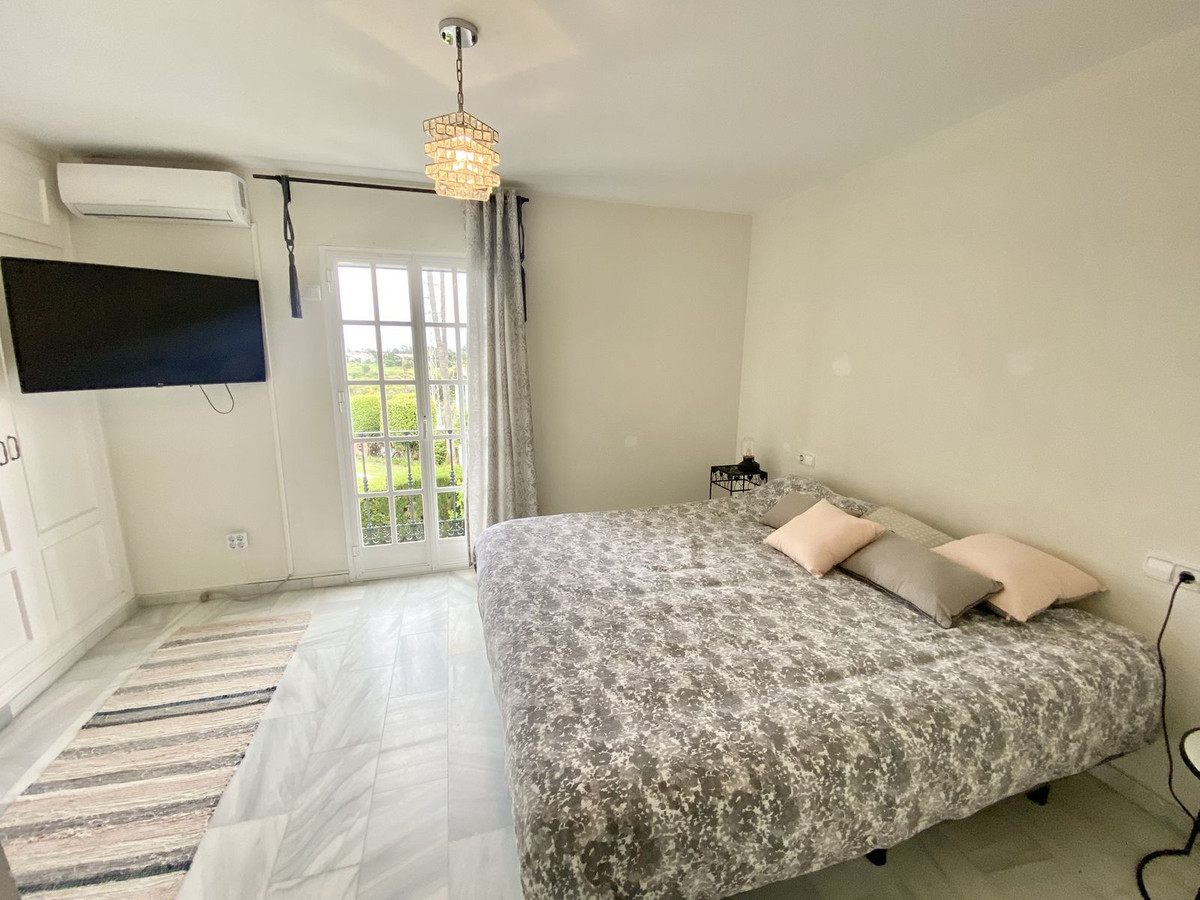 3 Bedroom Villa in Estepona - Photo 6