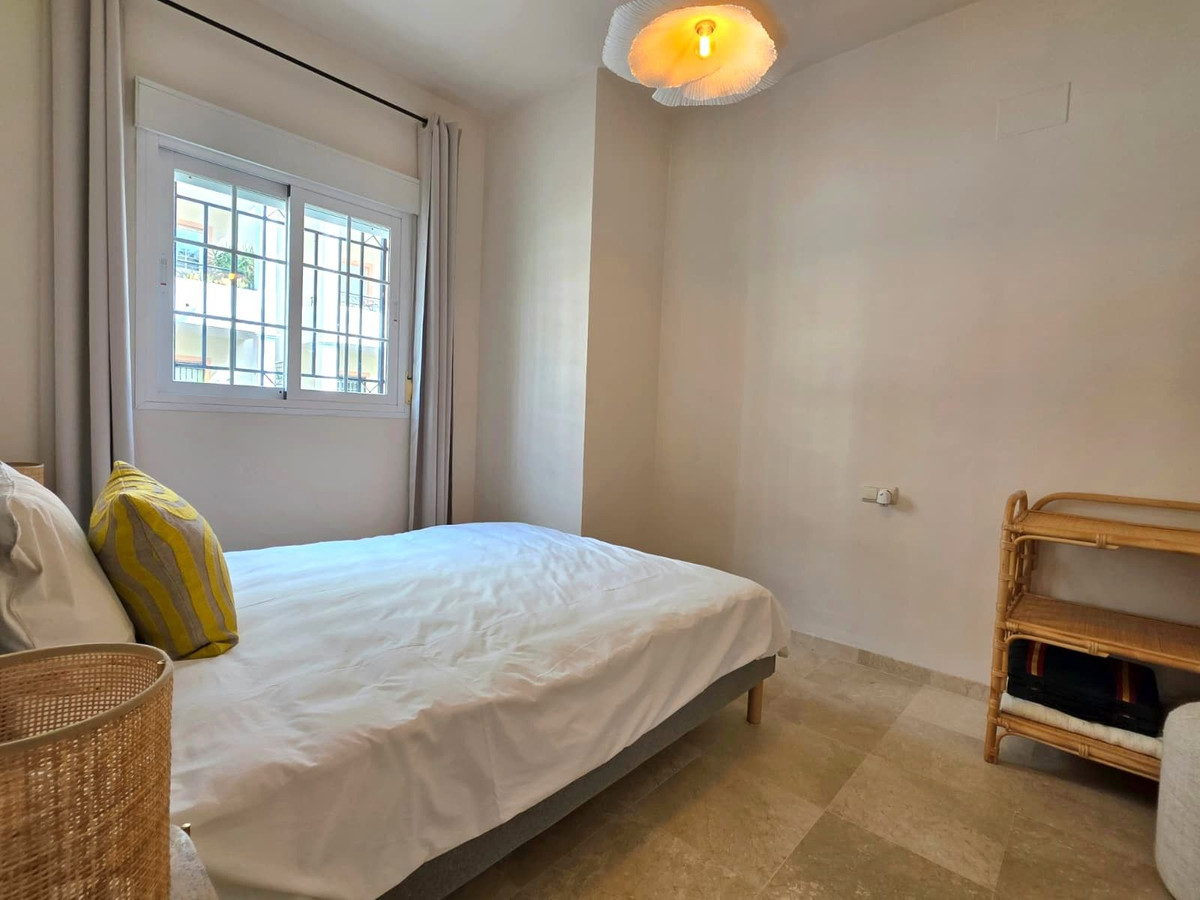 3 Bedroom Apartment in Marbella - Photo 14