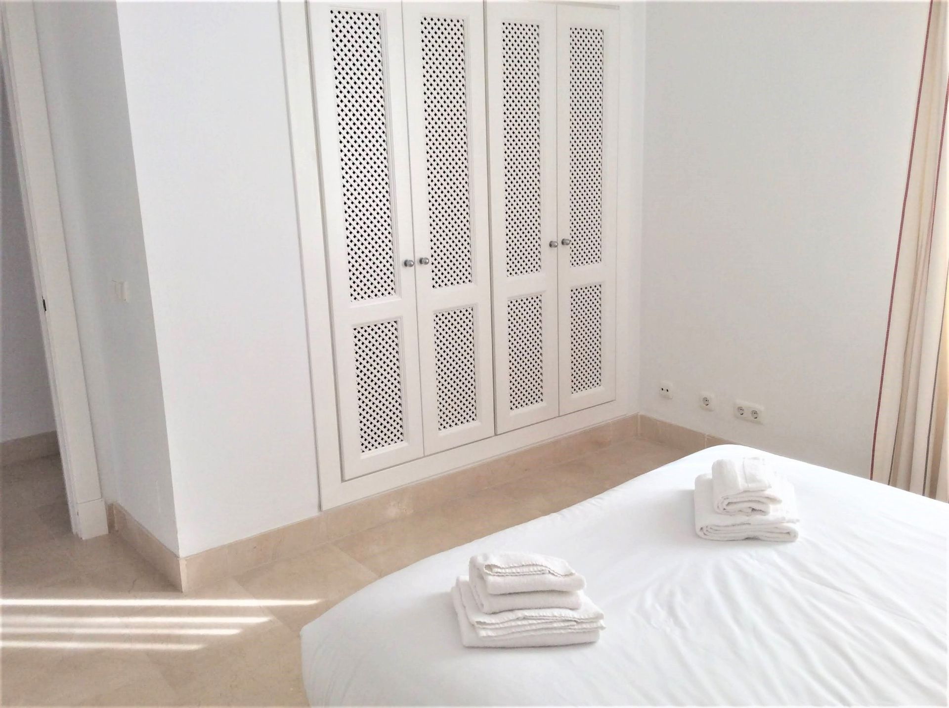 2 Bedroom Apartment in Marbella - Photo 18