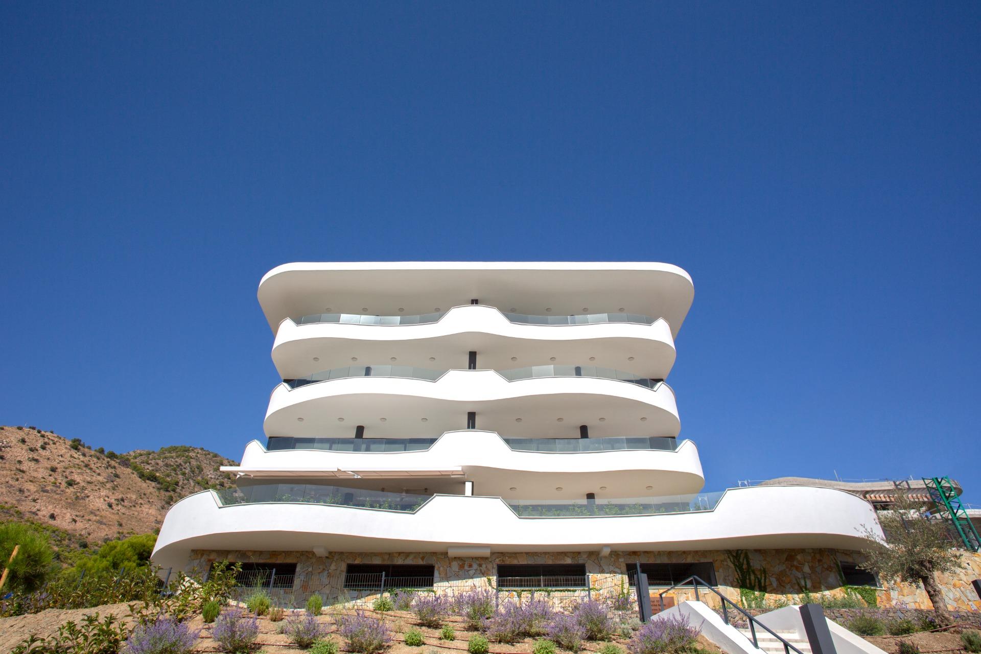2 Bedroom Apartment in Benalmádena - Foto 7