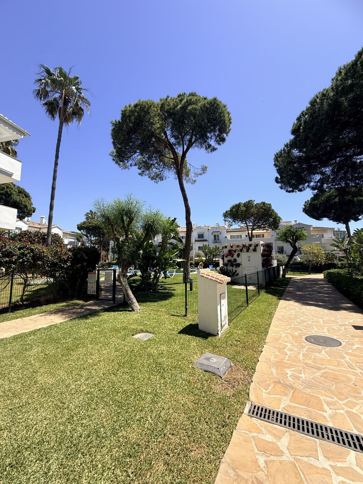 3 Bedroom Apartment in Estepona - Foto 42