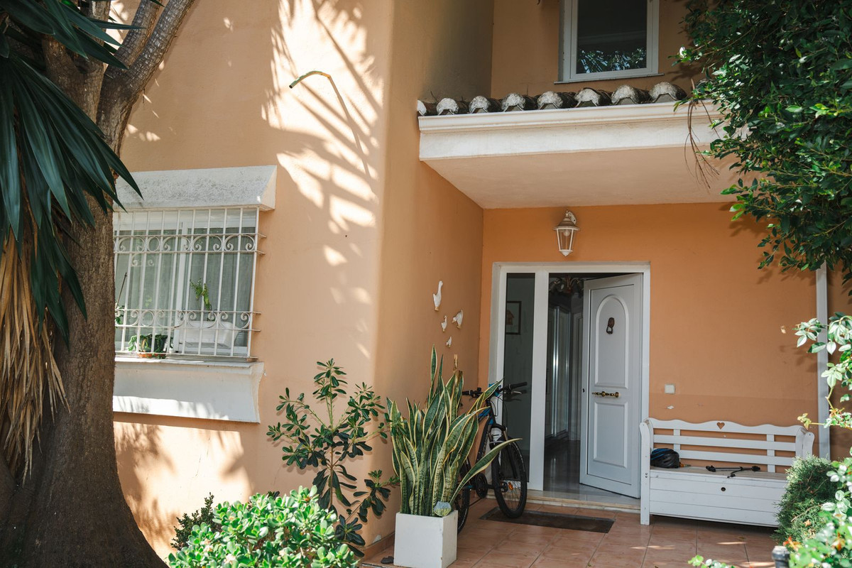 4 Bedroom Villa in Marbella - Foto 12