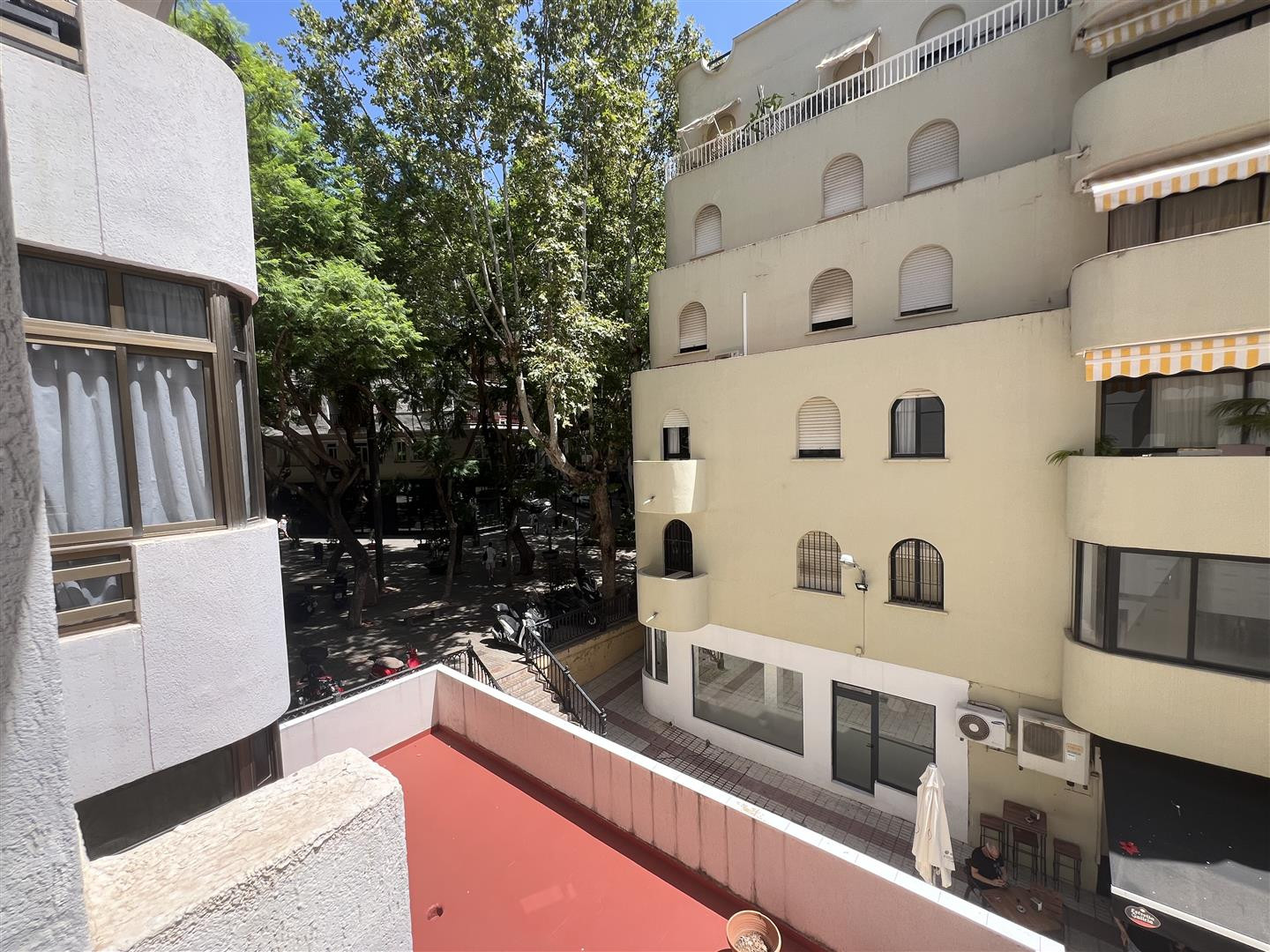 2 Bedroom Apartment in Marbella - Photo 15