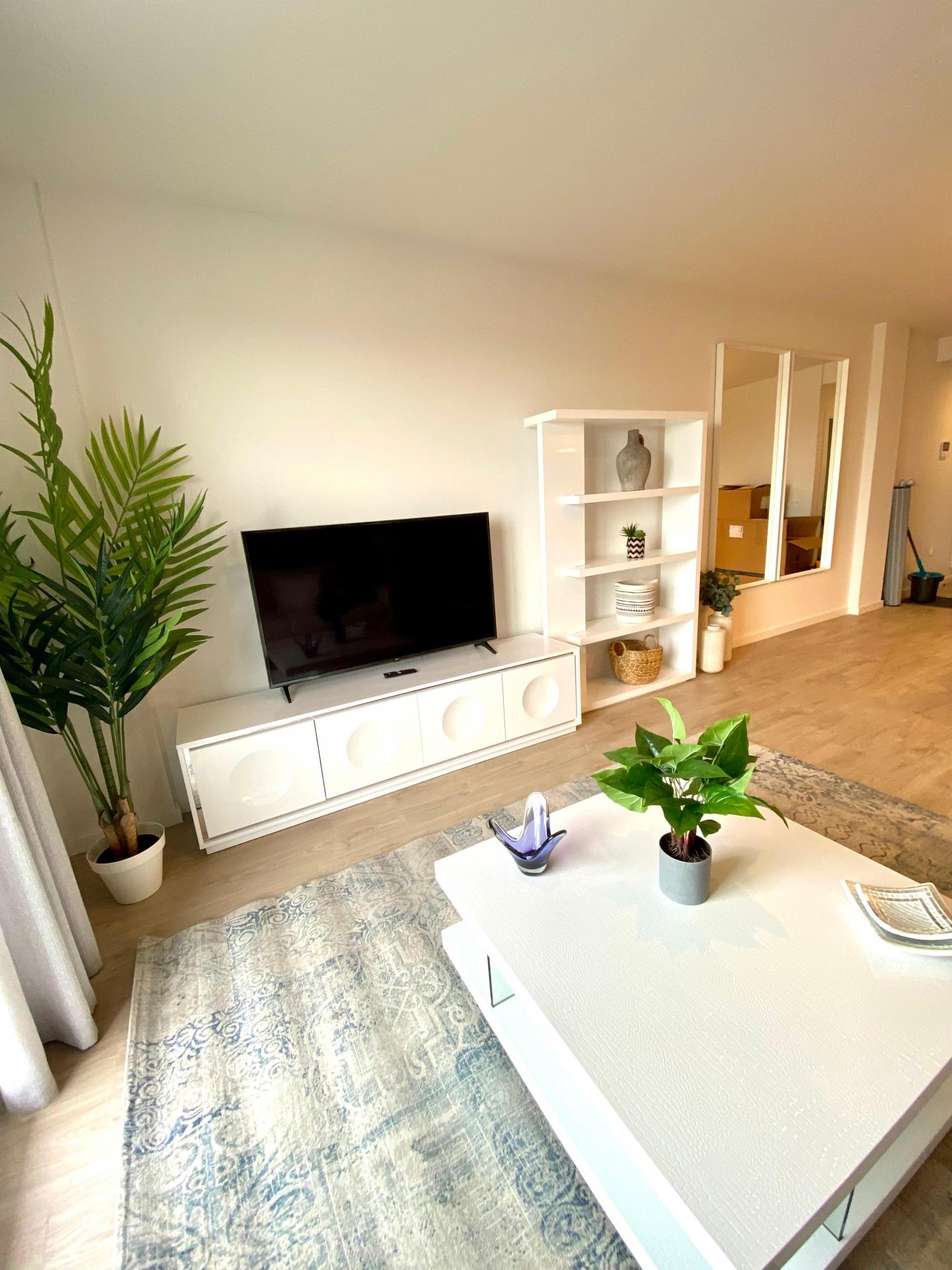 3 Bedroom Apartment in Marbella - Photo 3