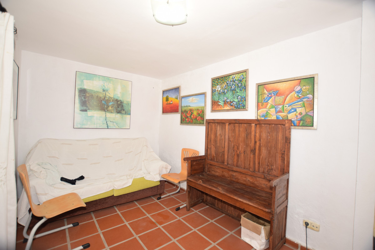 3 Bedroom Townhouse in San Pedro de Alcántara - Photo 8