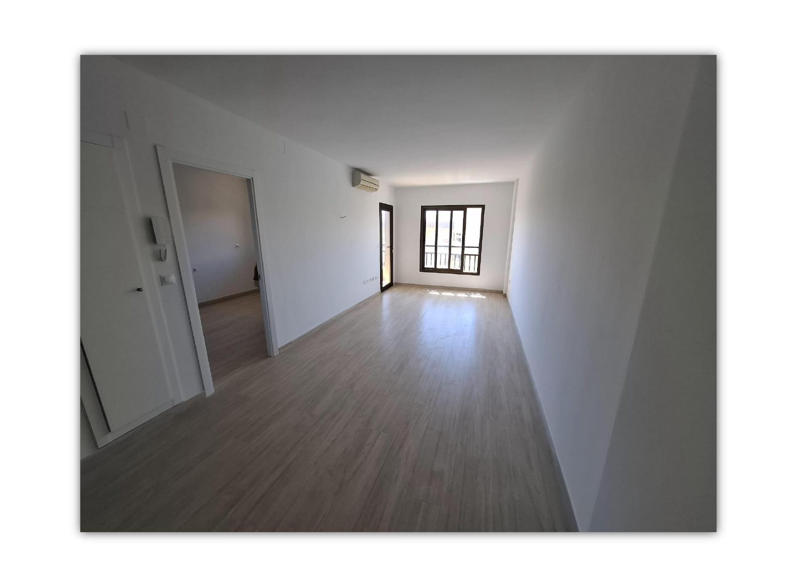 1 Bedroom Apartment in Fuengirola - Photo 5