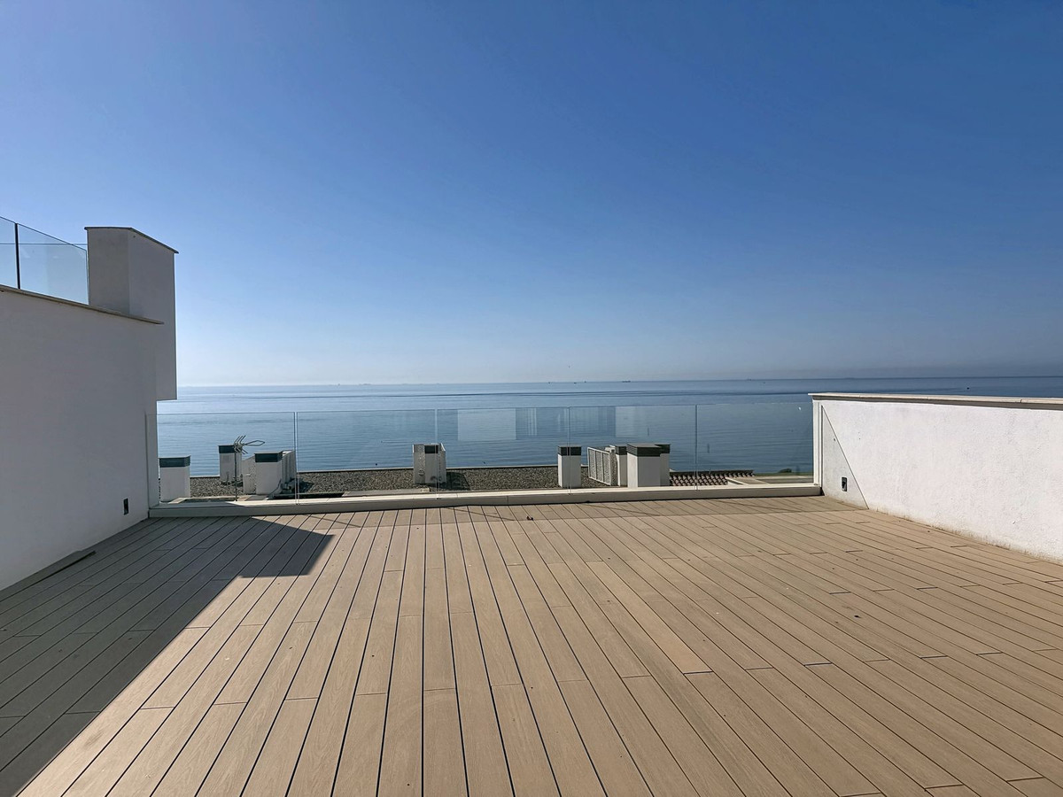 4 Bedroom Penthouse in La Alcaidesa - Photo 18