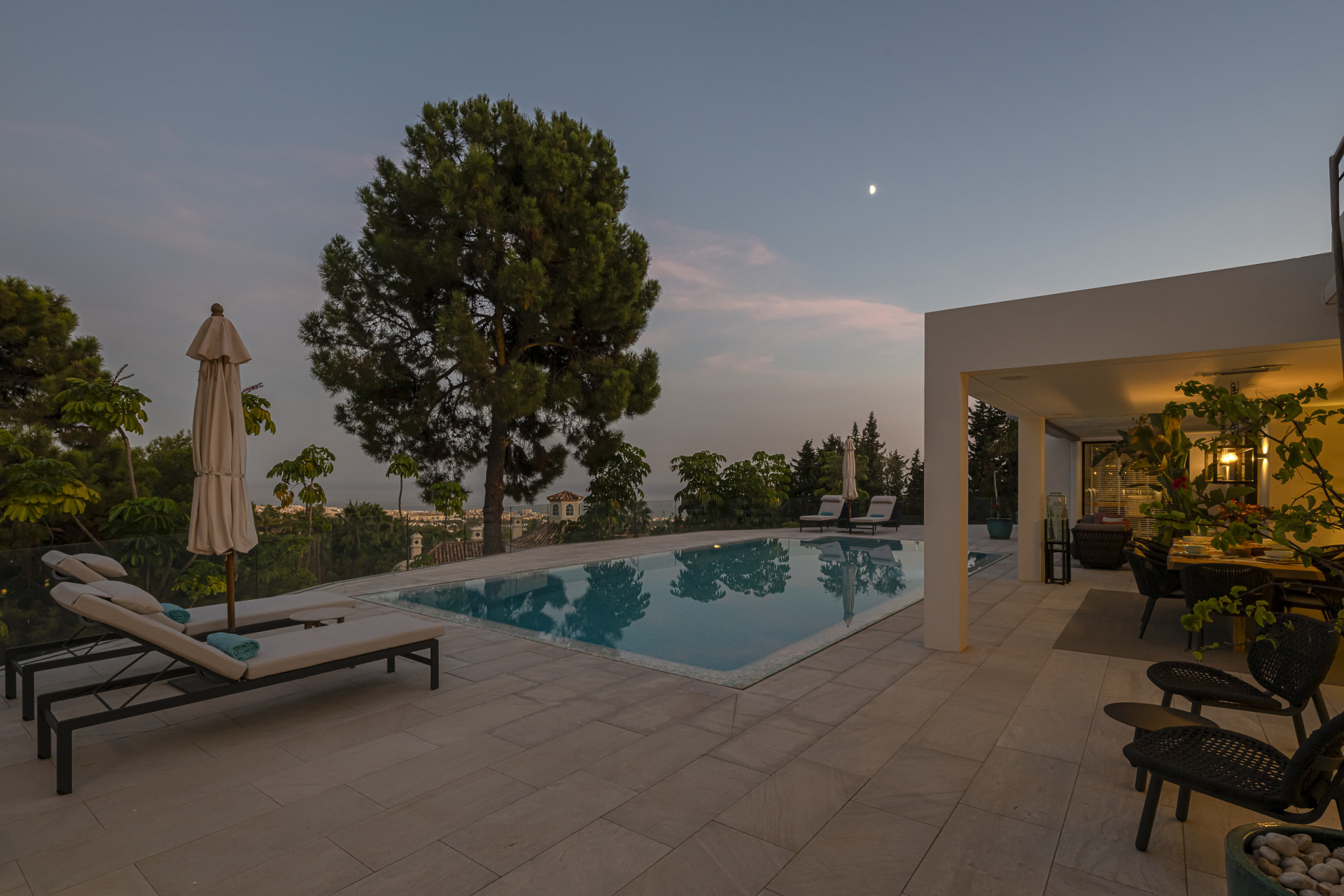 5 Bedroom Villa in Marbella - Photo 20