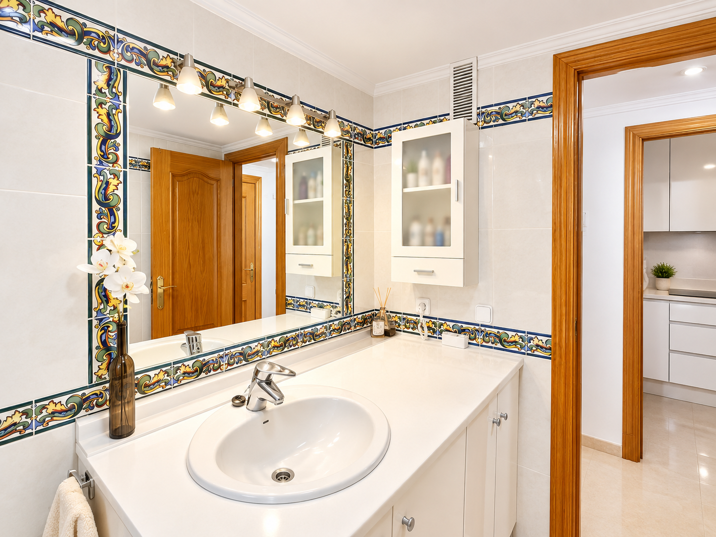 1 Bedroom Apartment in Marbella - Photo 14