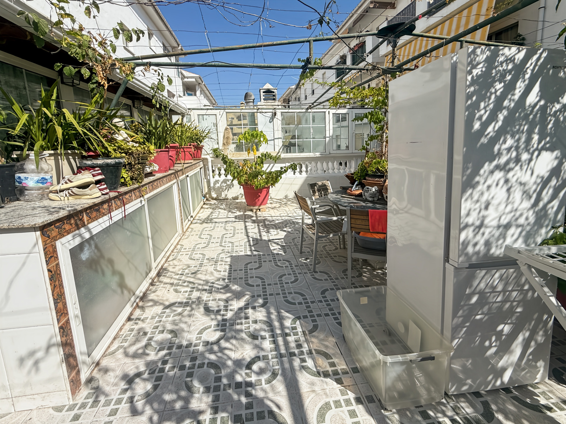 2 Bedroom Apartment in Estepona - Photo 4