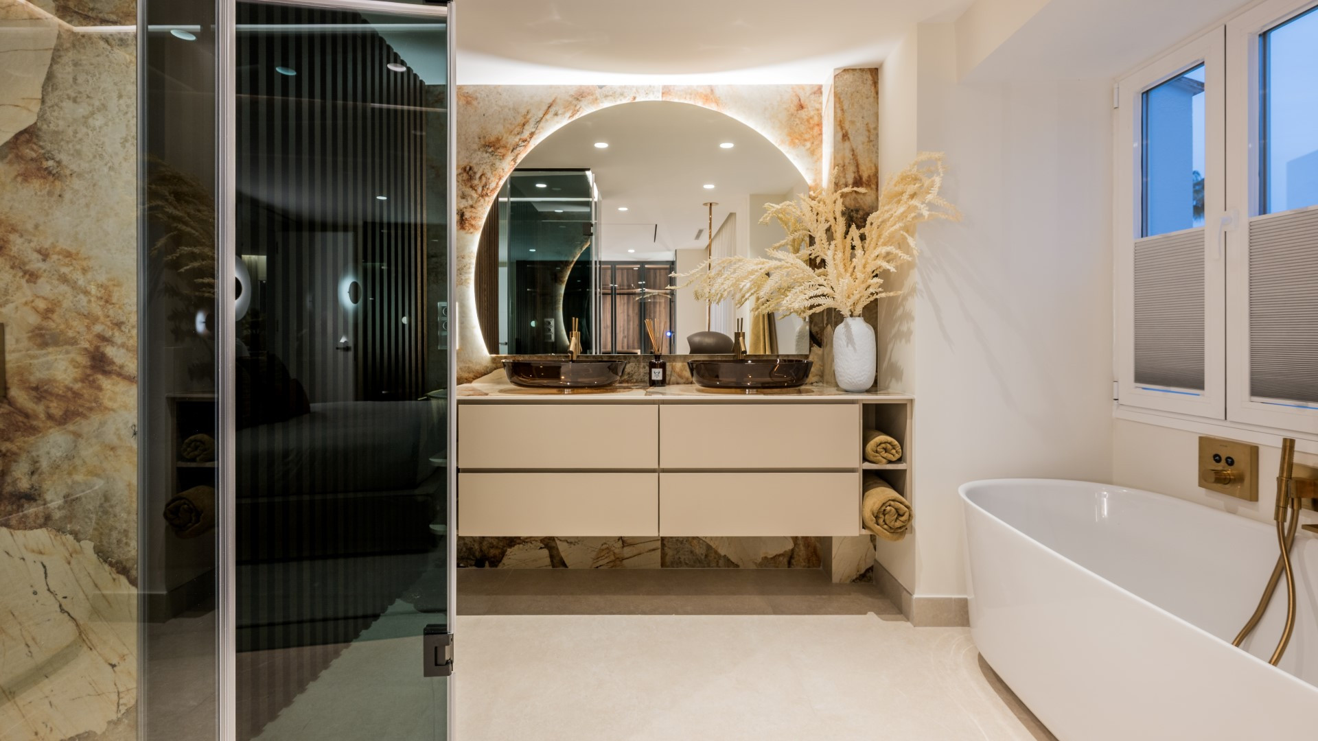3 Bedroom Apartment in Marbella - Photo 33