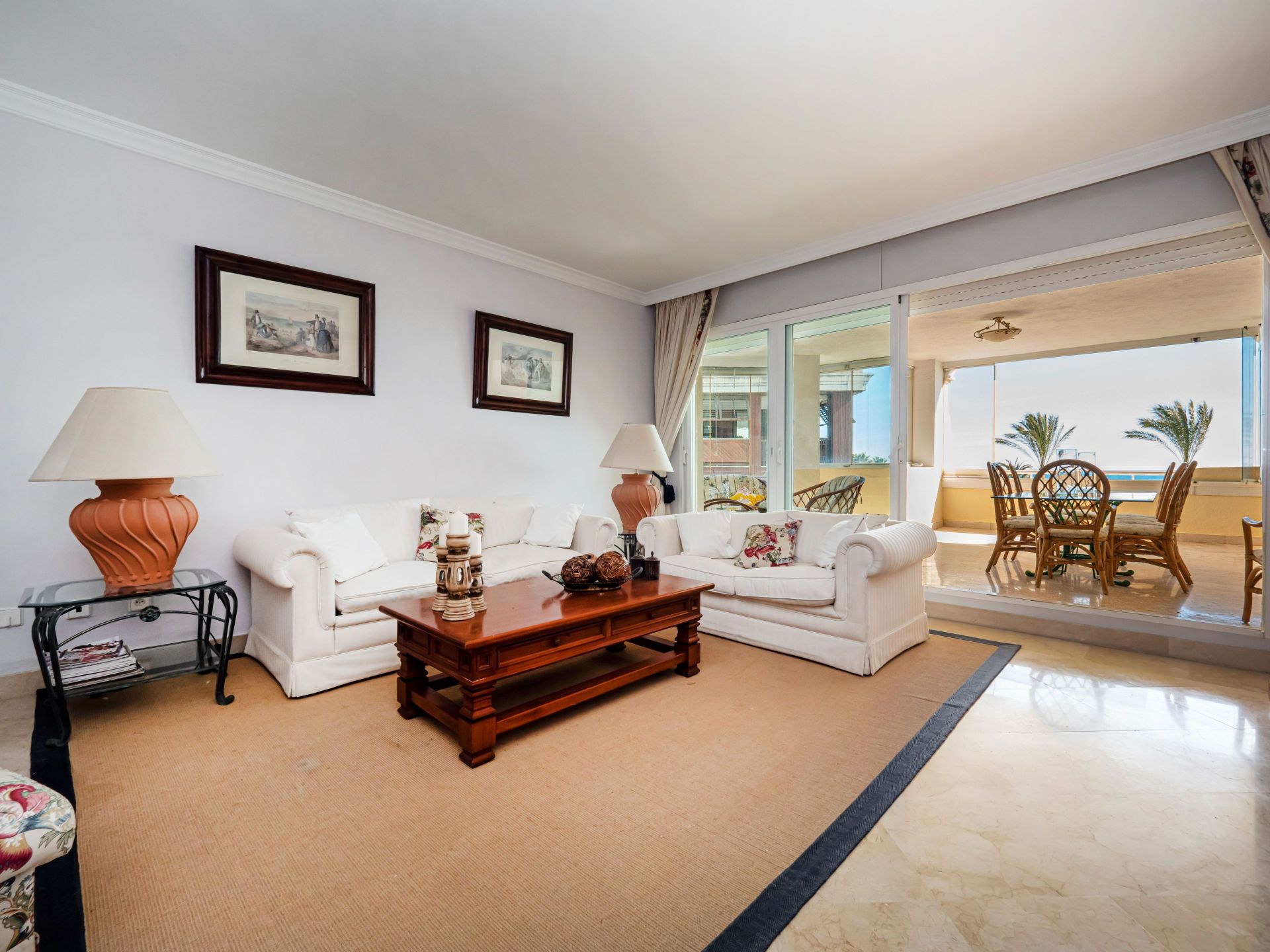 2 Bedroom Apartment in Marbella - Photo 5