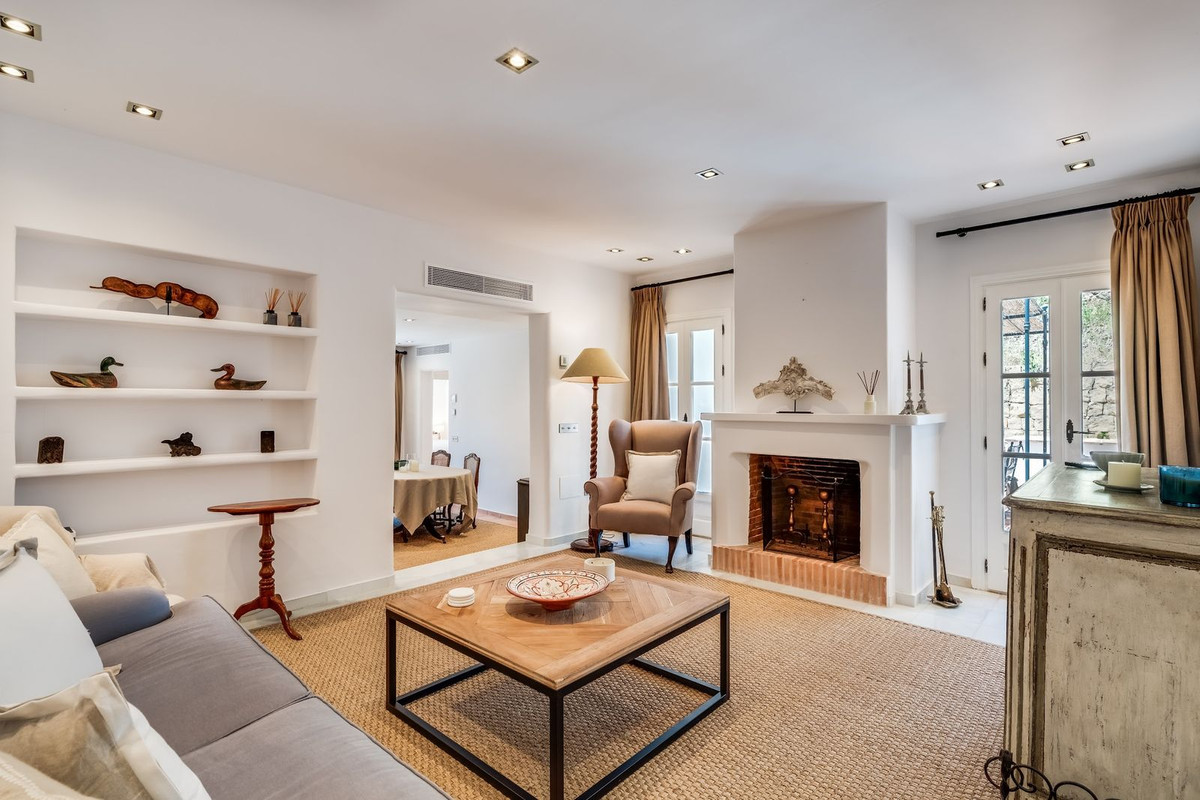 2 Bedroom Apartment in Benahavís - Foto 4