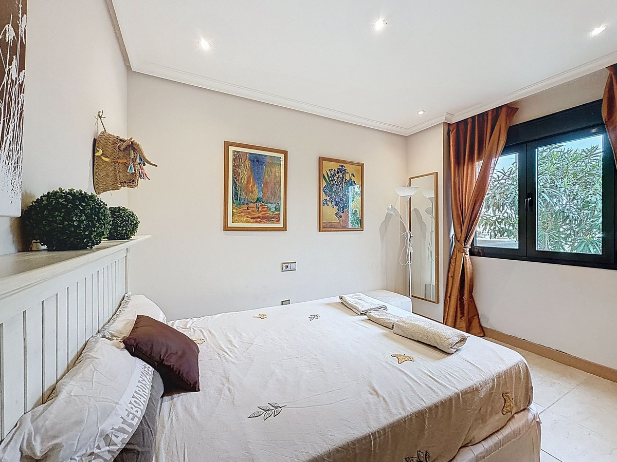3 Bedroom Apartment in Estepona - Foto 36