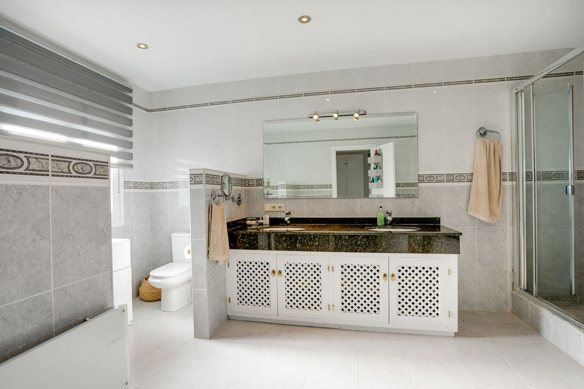3 Bedroom Villa in Estepona - Foto 10