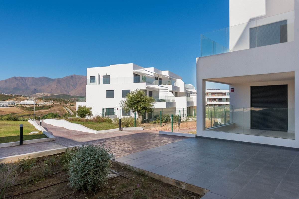 2 Bedroom Apartment in Casares - Photo 29