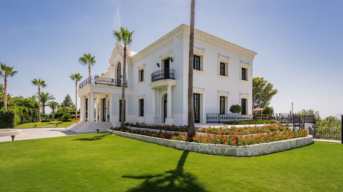 7 Bedroom Villa in Marbella - Photo 7