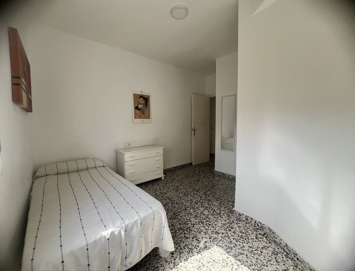 3 Bedroom Apartment in Málaga - Photo 22