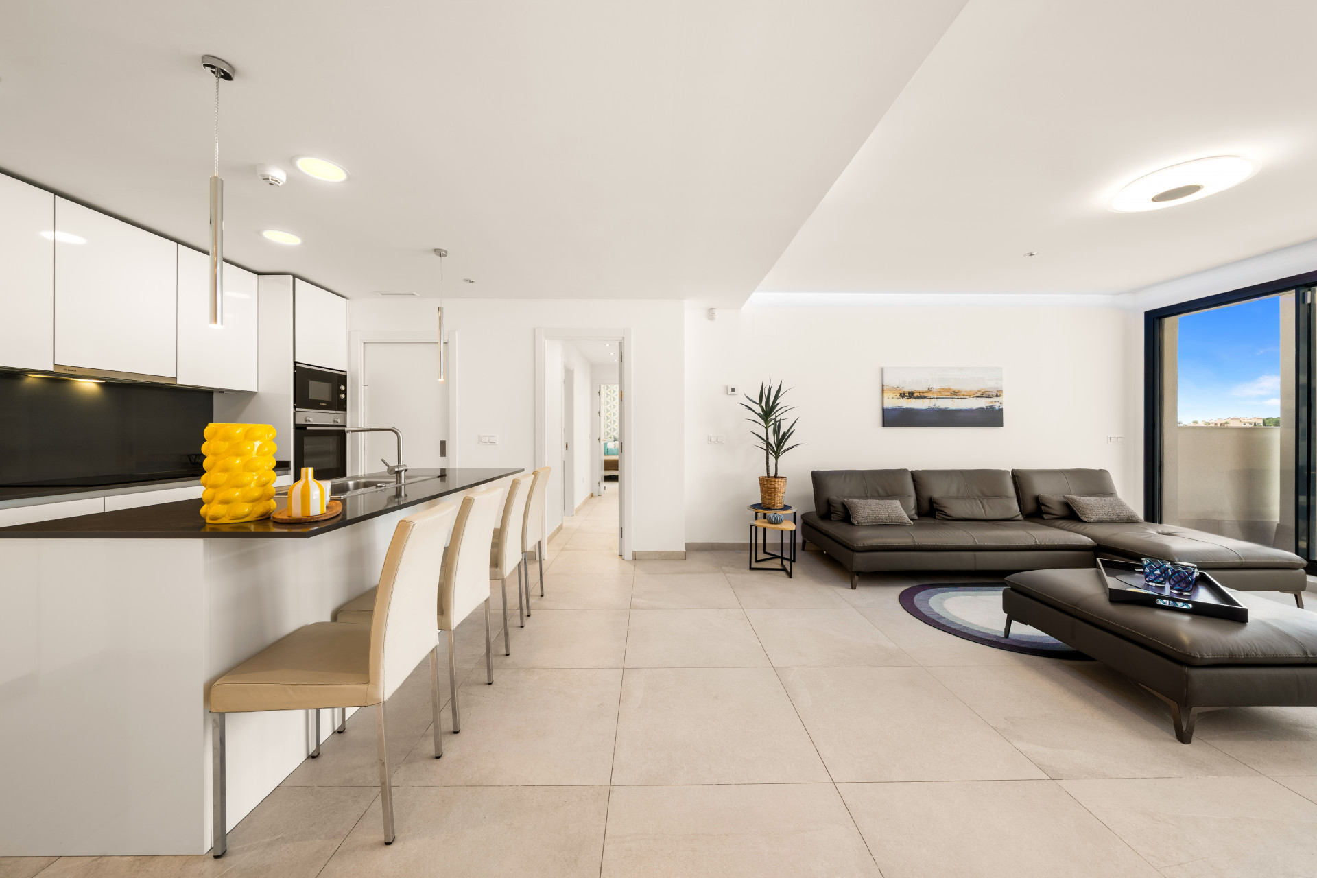 3 Bedroom Penthouse in Benahavís - Photo 4