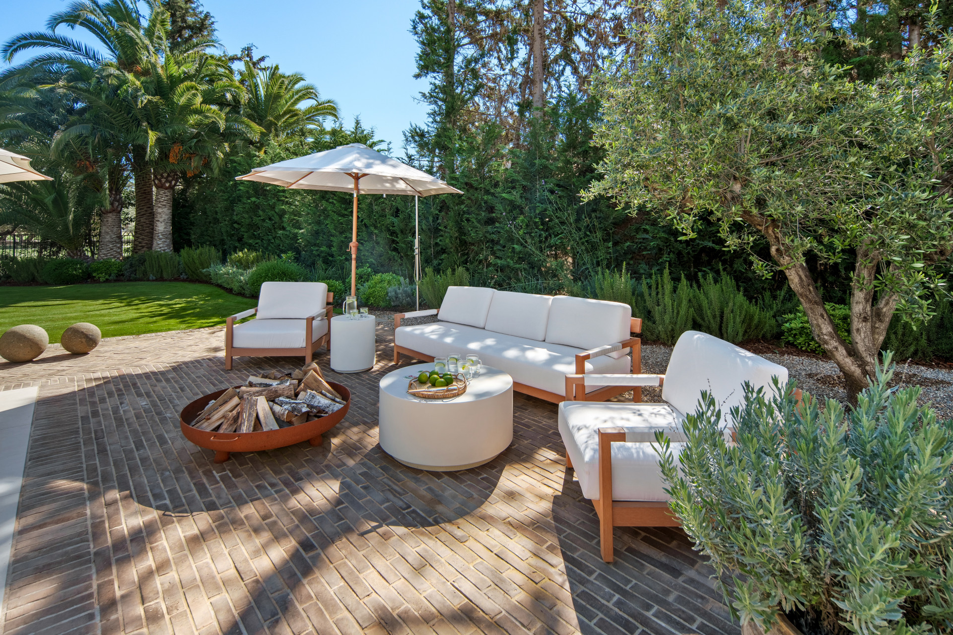 4 Bedroom Villa in Marbella - Photo 32